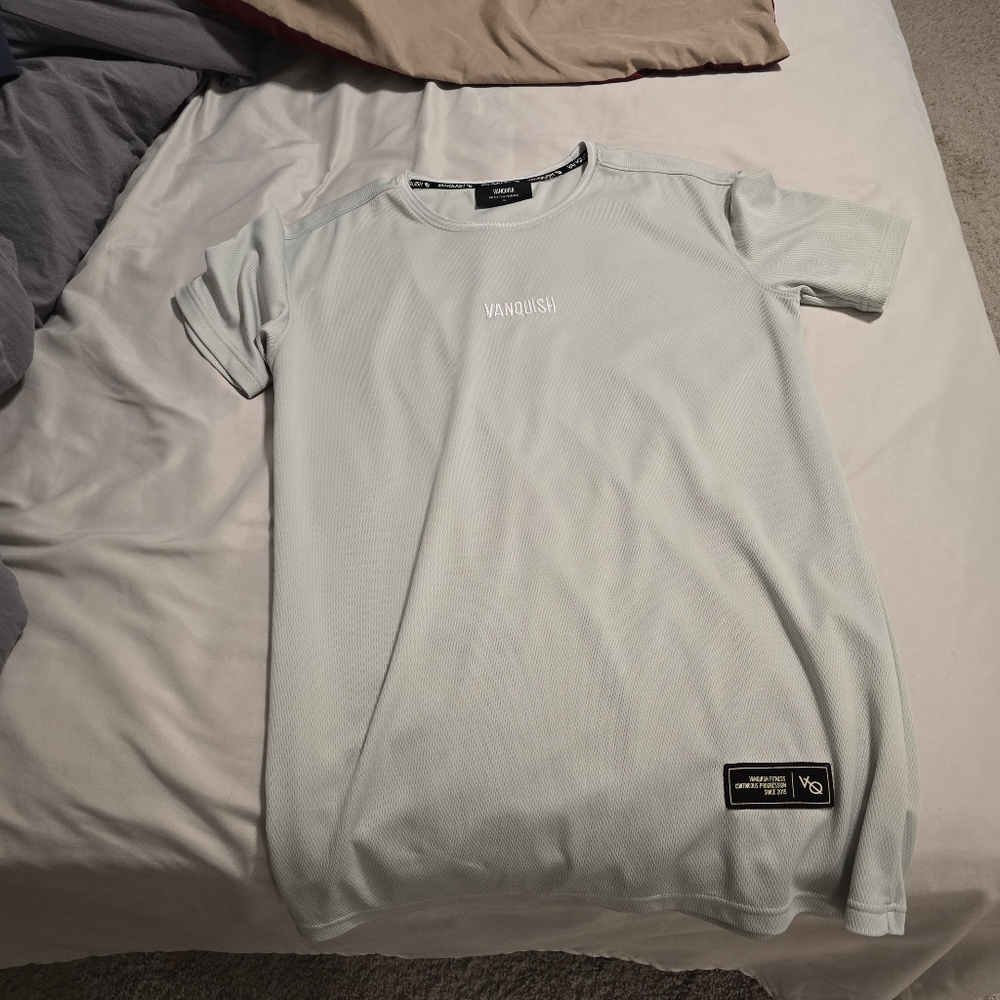 Men's XL Vanquish Fitness tshirt